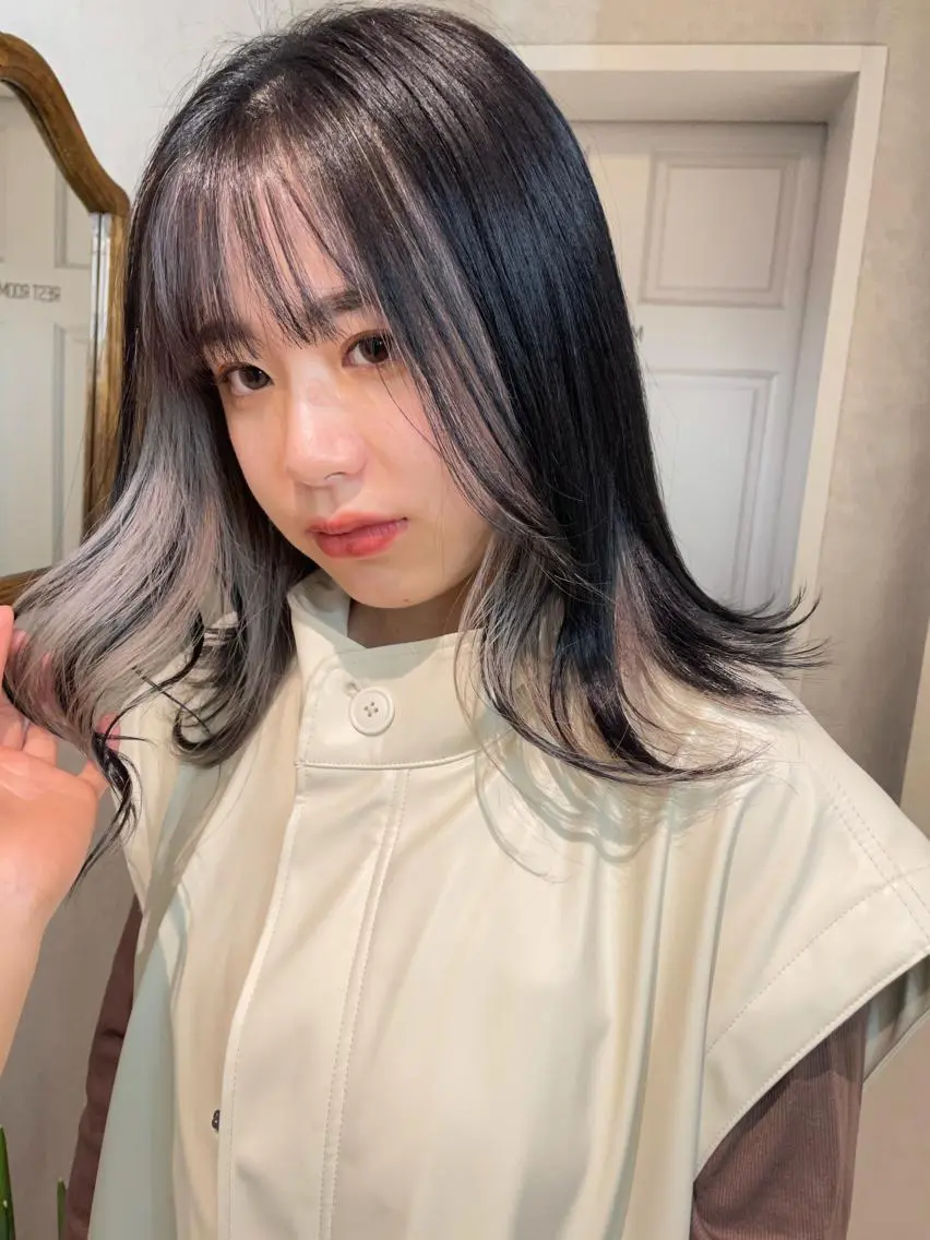 ミディアム カラー ミストバング ベージュカラー ブリーチ ケアブリーチ フェイスフレーミング ヘアカラー ナチュラル透明感🌱 小山美樹子のヘアスタイル