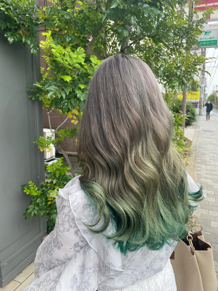 ロング ヘアカラー トリートメント ブリーチ毛矯正.髪質 改善.髪にドラマをのヘアスタイル