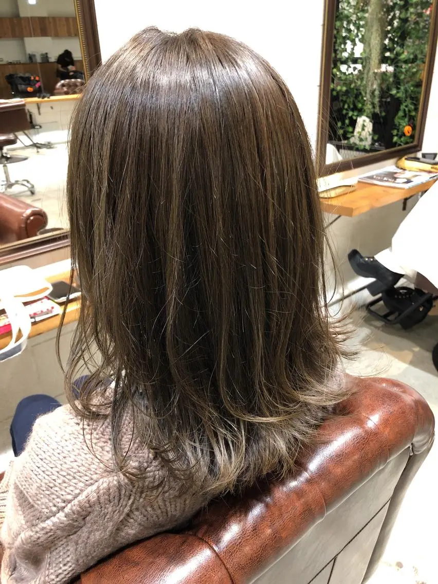 セミロング カラー パーマ ヘアアレンジ メンズ キッズ ネイル マツエク・マツパ アッシュ アッシュグレー アッシュグレージュ 透明感カラー グレージュ ヘアカラー トリートメント ⭐️ハイクオリティ カラー杉本雄志⭐️のヘアスタイル