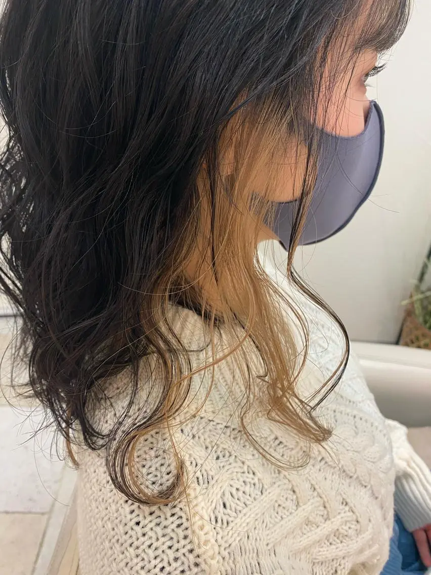 セミロング カラー インナーカラー 【デザインカラー】 🕊️村田 菜々美のヘアスタイル