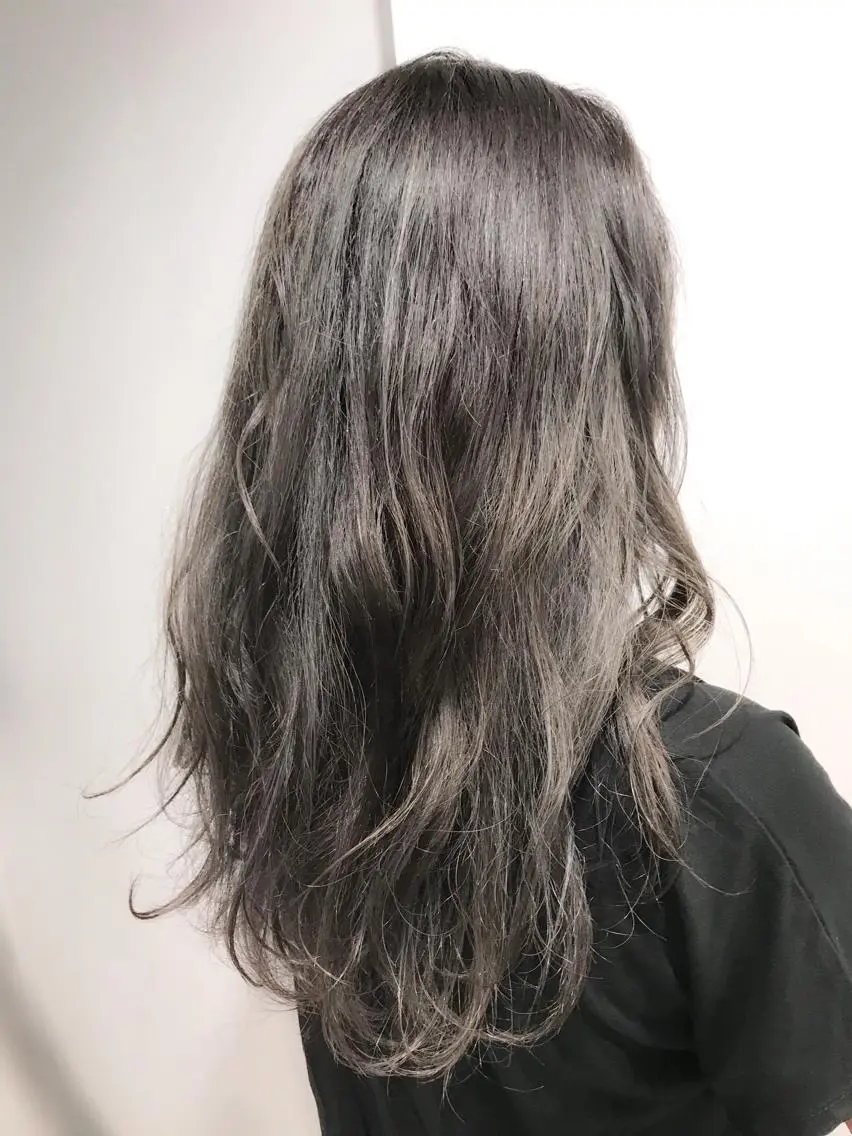 セミロング カラー ハイライトカラー ハイライト 透明感カラー/ レイヤー　YUKAのヘアスタイル