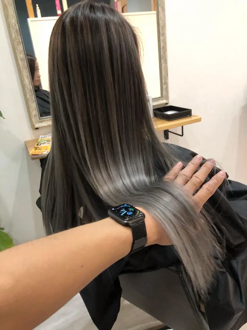 ロング レイヤーカット ashida yuukiのヘアスタイル