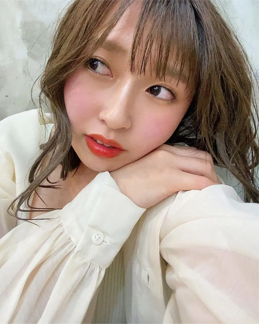 ミディアム カラー ヘアアレンジ 志賀 あずみのヘアスタイル