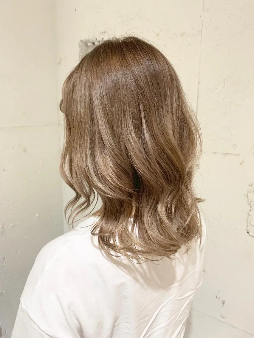 ミディアム カラー ブリーチ ヘアカラー レイヤー/大人メンズ パーマ🌀 平島拓也のヘアスタイル