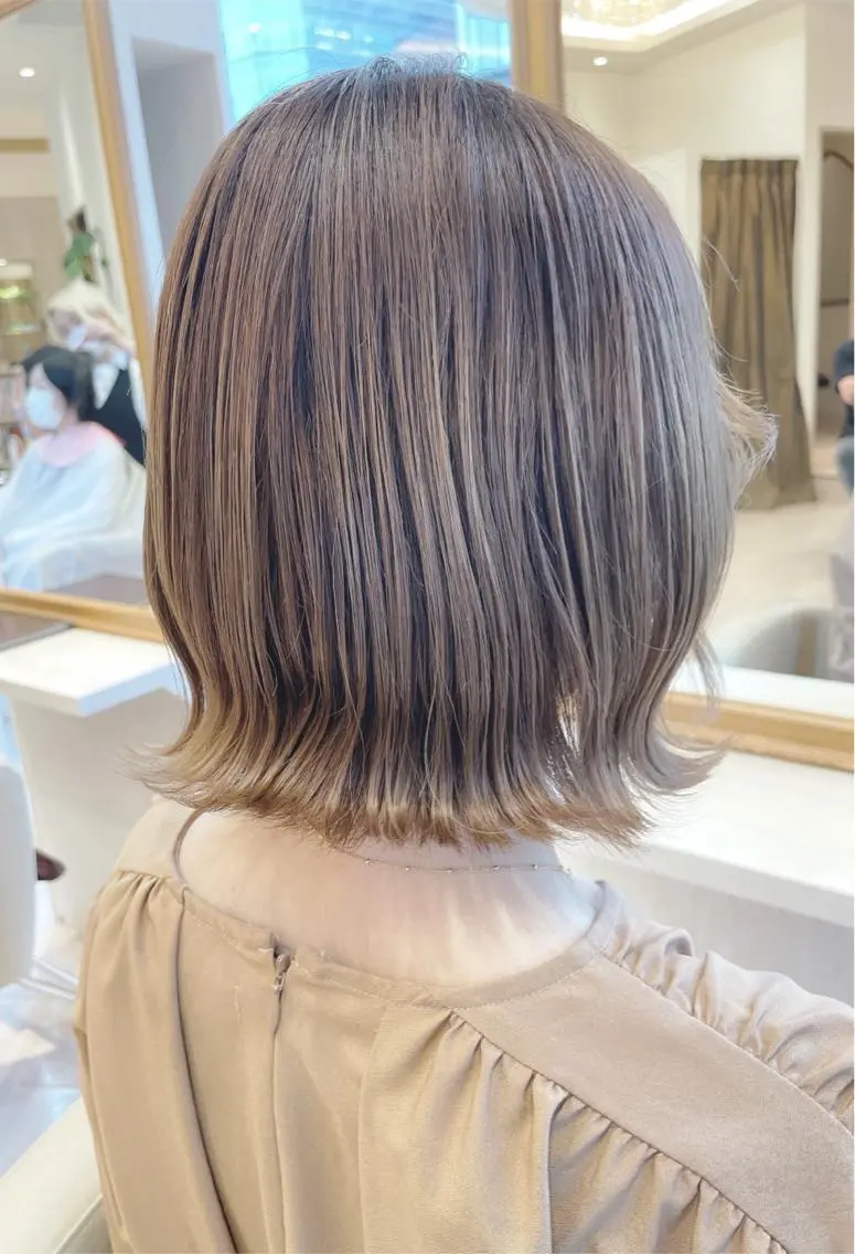 ミディアム 外ハネヘア カット ヘアカラー トリートメント ショートと髪質改善 達人⭐️村上将梧のヘアスタイル