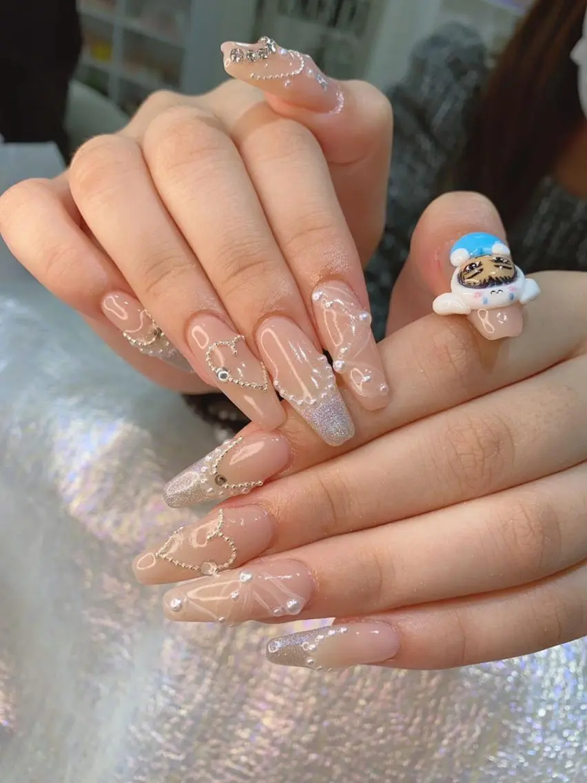 ネイル アートネイル 長さ出し ネイルチップ Queen‘s なんのネイルデザイン