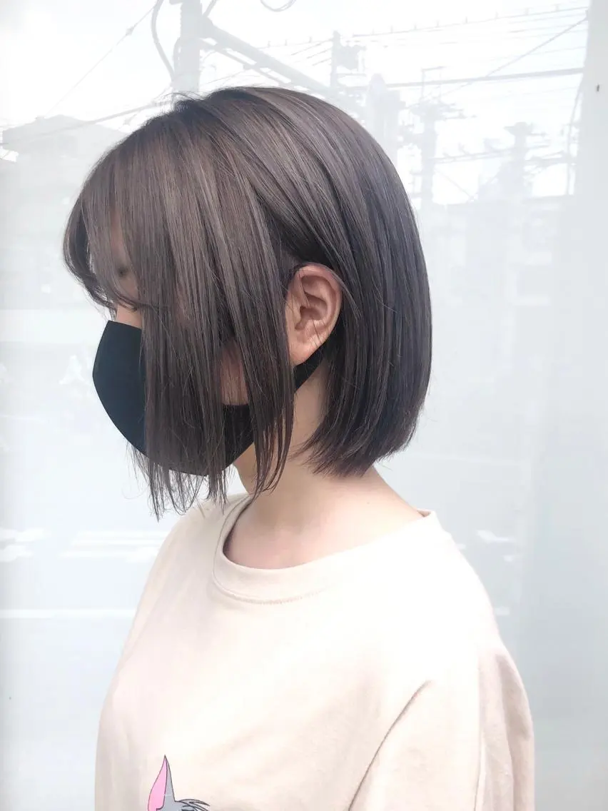 ミディアム カラー シルバー ウルフカット ハッシュカット/七海のヘアスタイル