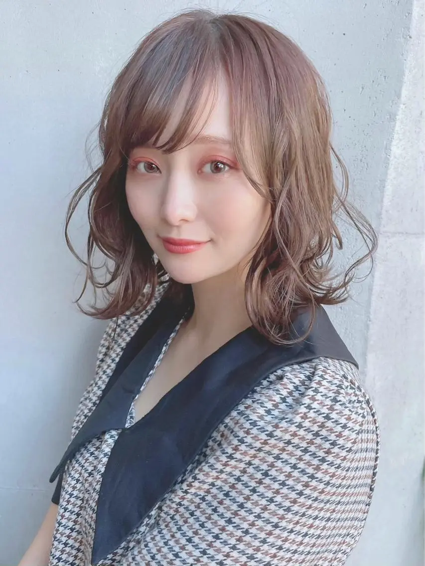 セミロング カラー パーマ ヘアアレンジ 【公式】amble luxe池袋東口🩷のヘアスタイル