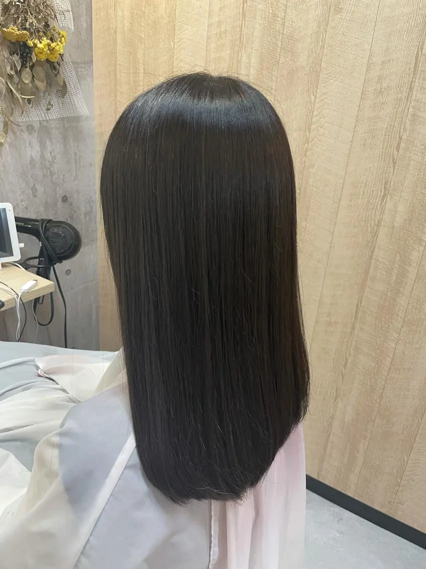 セミロング 断られる髪に答えを ♣️井上秀樹♠️のヘアスタイル