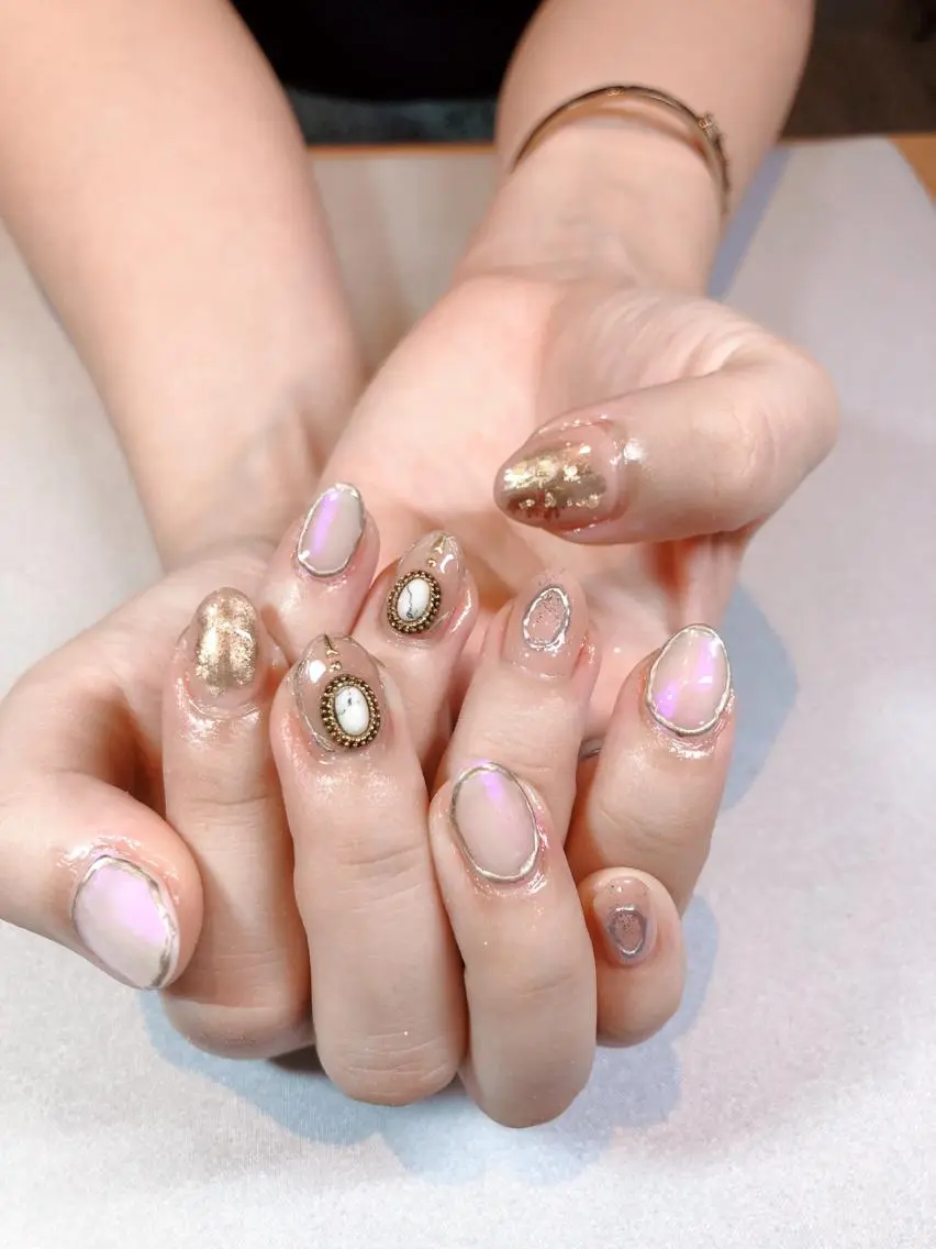 ネイル iiloo aromaworksのネイルデザイン