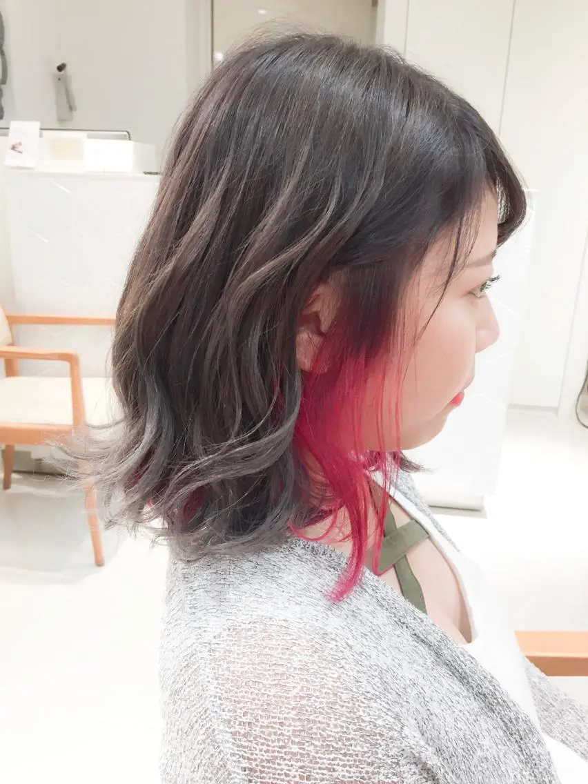 ミディアム カラー グレージュ インナーカラー モテ髪透明感❤️ デイズヘアカラーのヘアスタイル