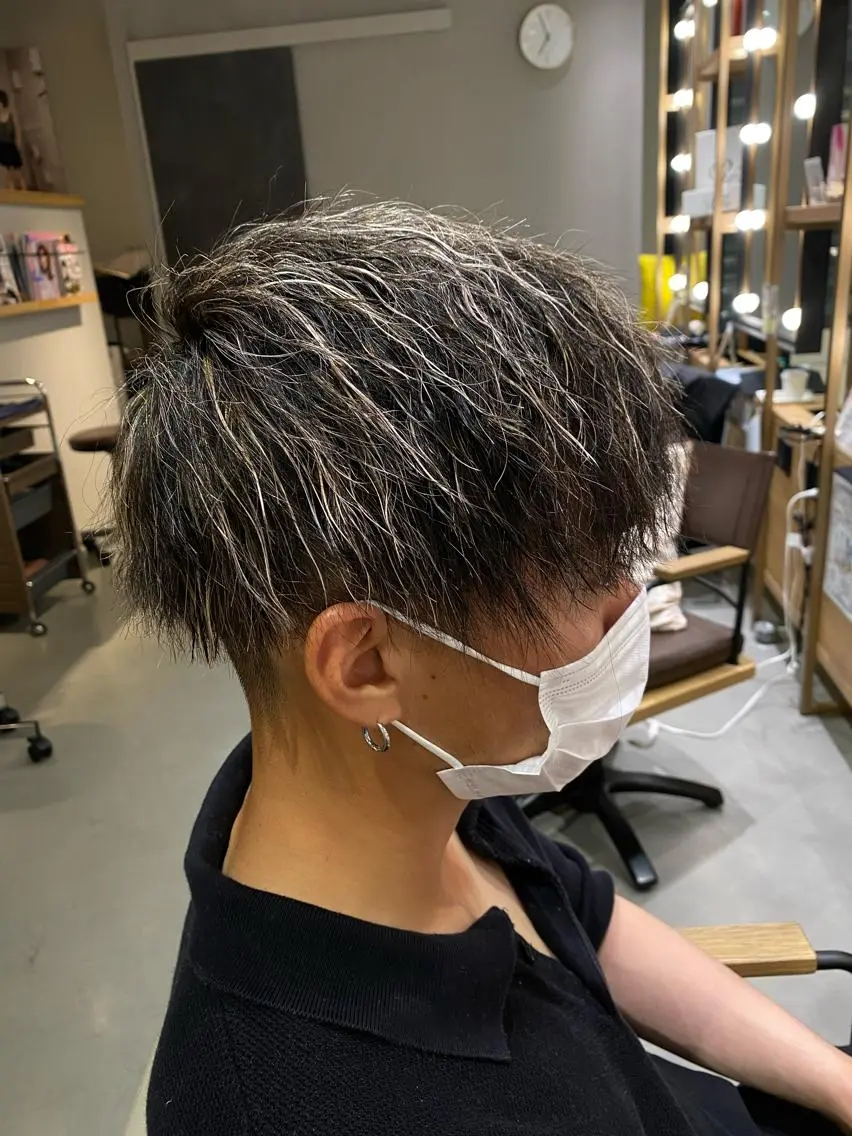 ミディアム カラー メンズ unopulir 景山　凌のヘアスタイル