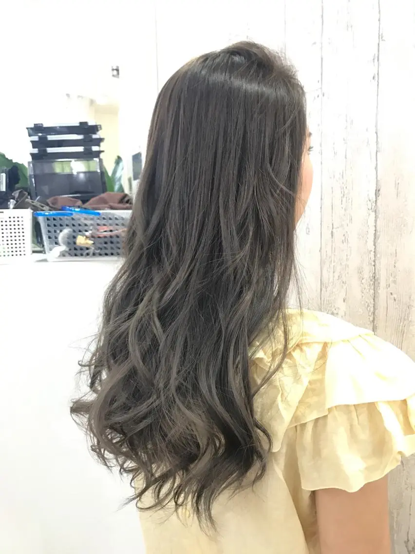 ロング カラー 艶髪🫧髪質改善 縮毛矯正✨影山湧市のヘアスタイル