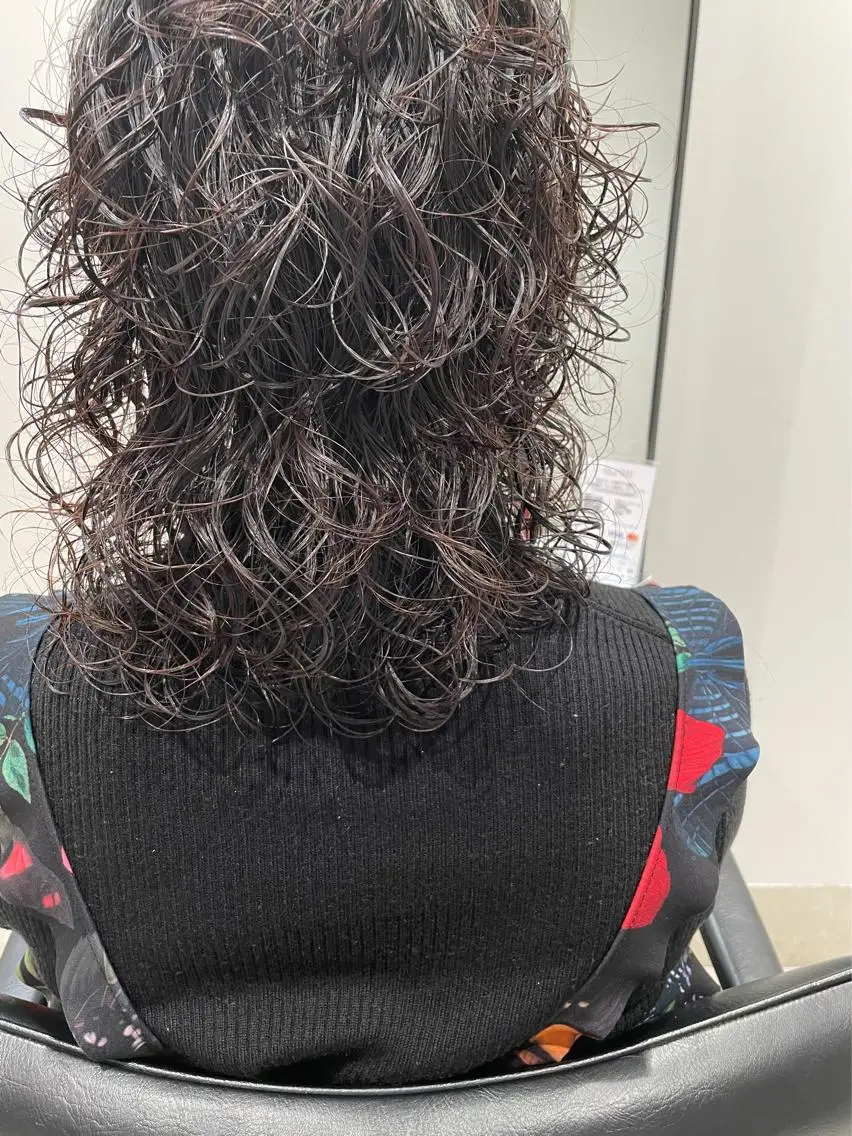 ミディアム カラー ミディアムパーマ カット パーマ トリートメント センスをお届けします 大谷将生infpのヘアスタイル