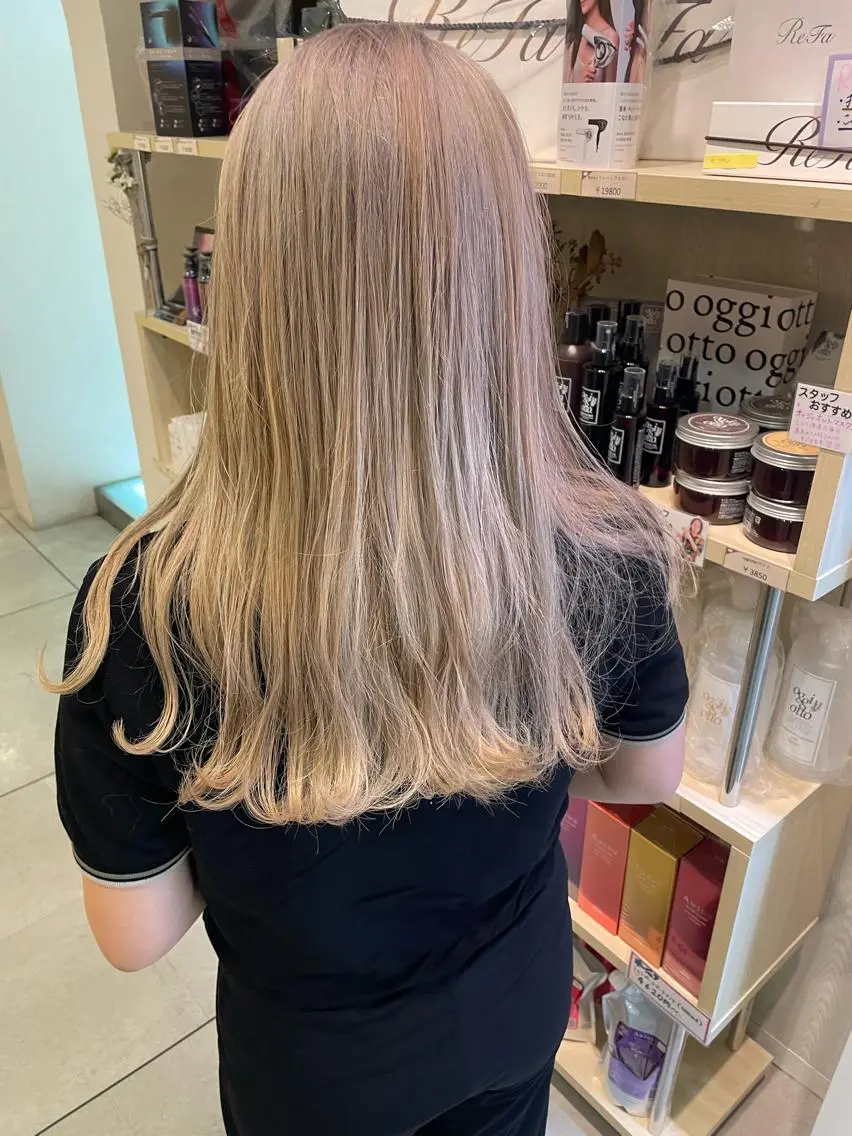 ロング カラー カット ヘアカラー 松佐 ゆかりのヘアスタイル