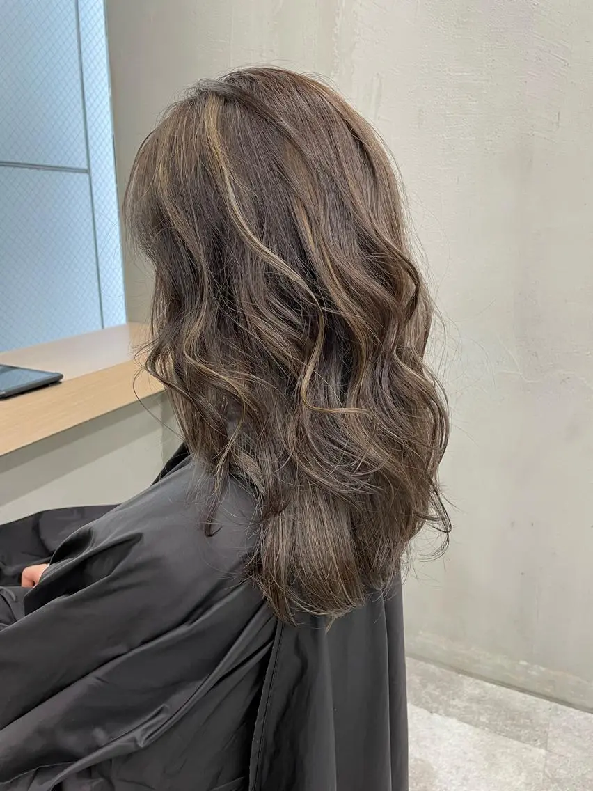 セミロング カラー 縮毛&髪質改善 TAIGAのヘアスタイル