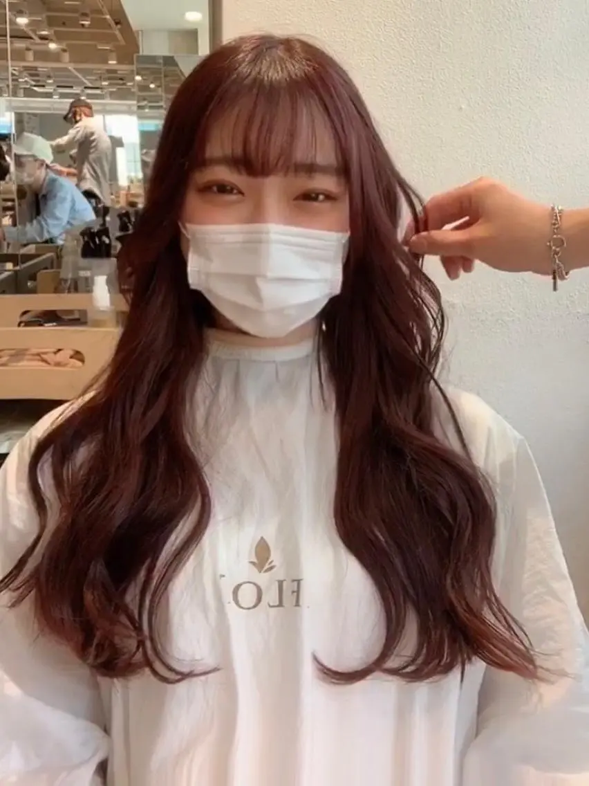 ロング 顔まわりレイヤー 韓国風ヘア レイヤーカット カット ヘアカラー トリートメント レイヤー専門家 ダブルカラー修のヘアスタイル