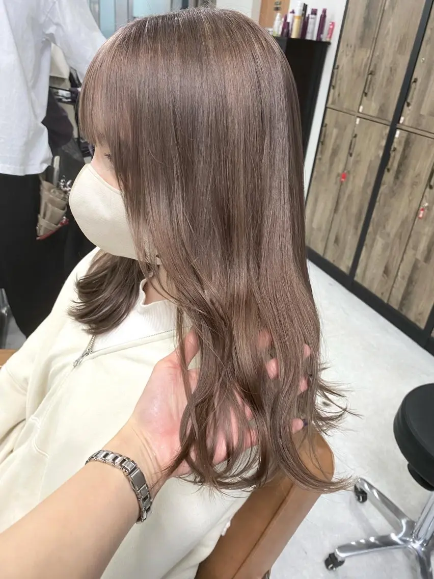 ロング カラー ヘアアレンジ 🌷FUKA🌷 まろやかハイトーンのヘアスタイル