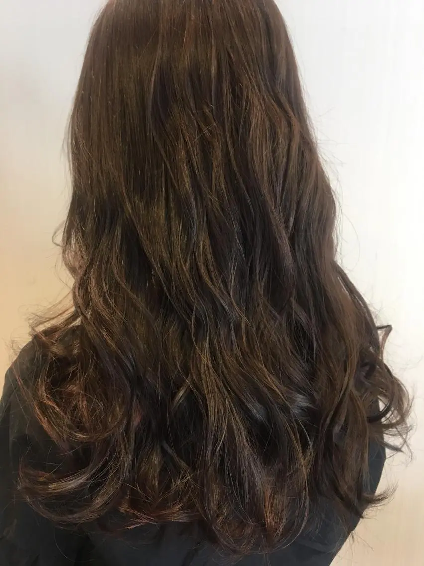 セミロング カラー パーマ ヘアアレンジ アッシュ ダークアッシュ 【mokuオーナー】 ちはるのヘアスタイル
