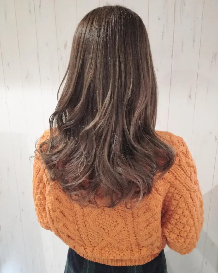 ロング カラー ベージュカラー 西川 敏夫のヘアスタイル