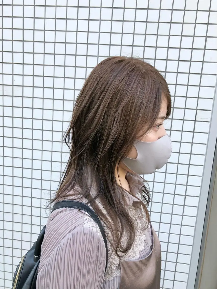セミロング カラー tokute Takahashiのヘアスタイル