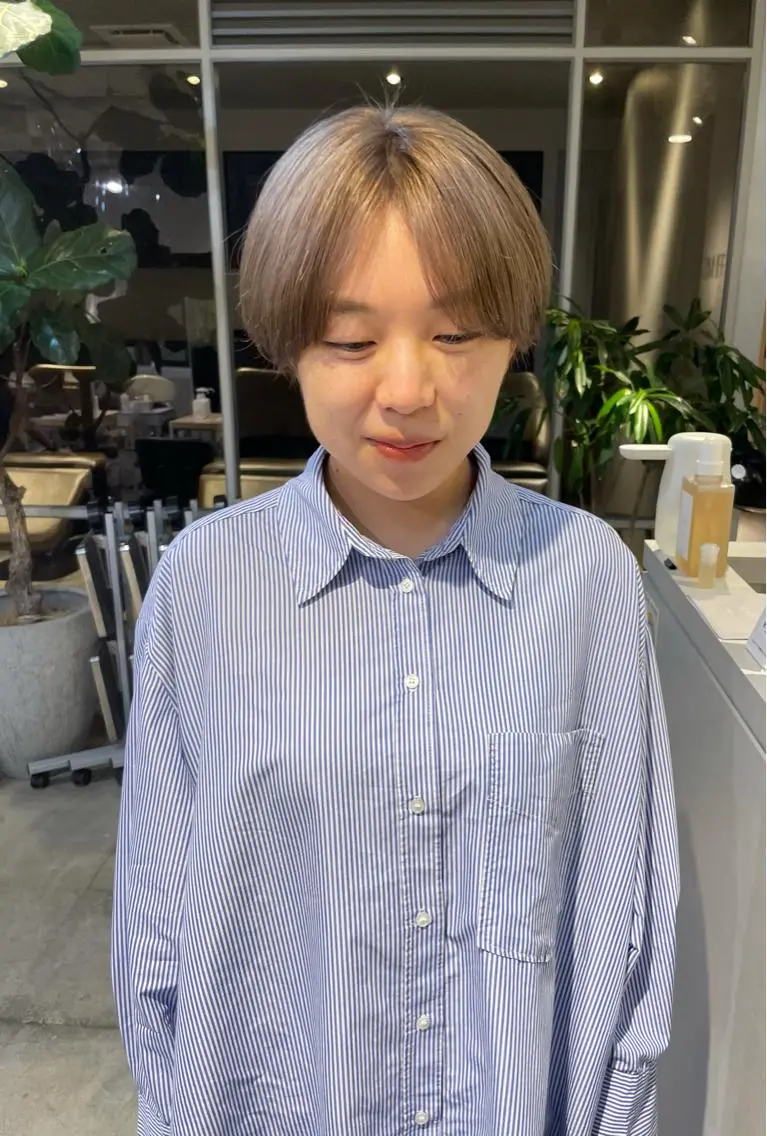 ショート カラー 斉藤 瑞恵のヘアスタイル