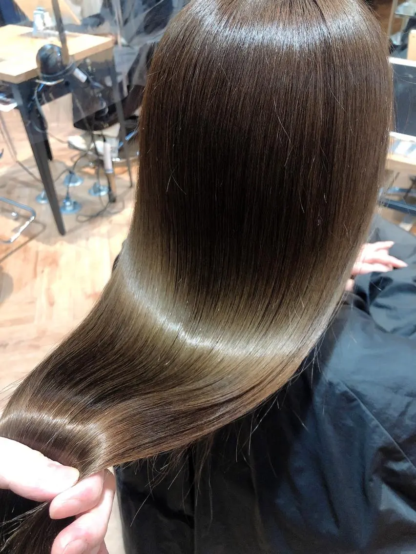ロング カラー ヘアカラー トリートメント 韓国🇰🇷レイヤー 映える顔周り🩷のヘアスタイル