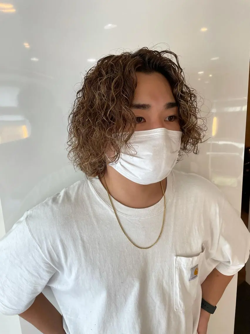 パーマ メンズ メンズブリーチ メンズパーマ SHUN メンズパーマのヘアスタイル