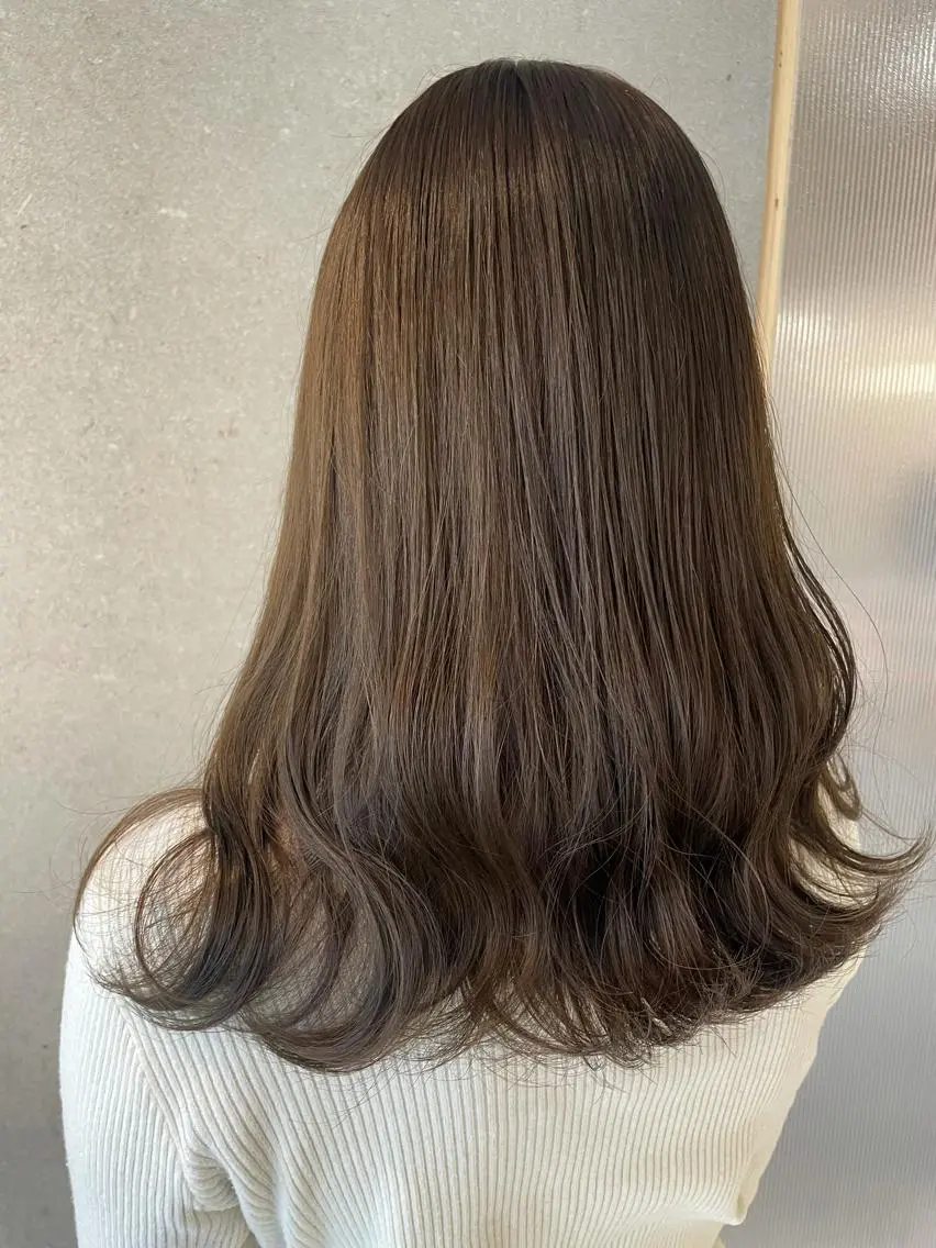 セミロング 齋藤 樹里のヘアスタイル
