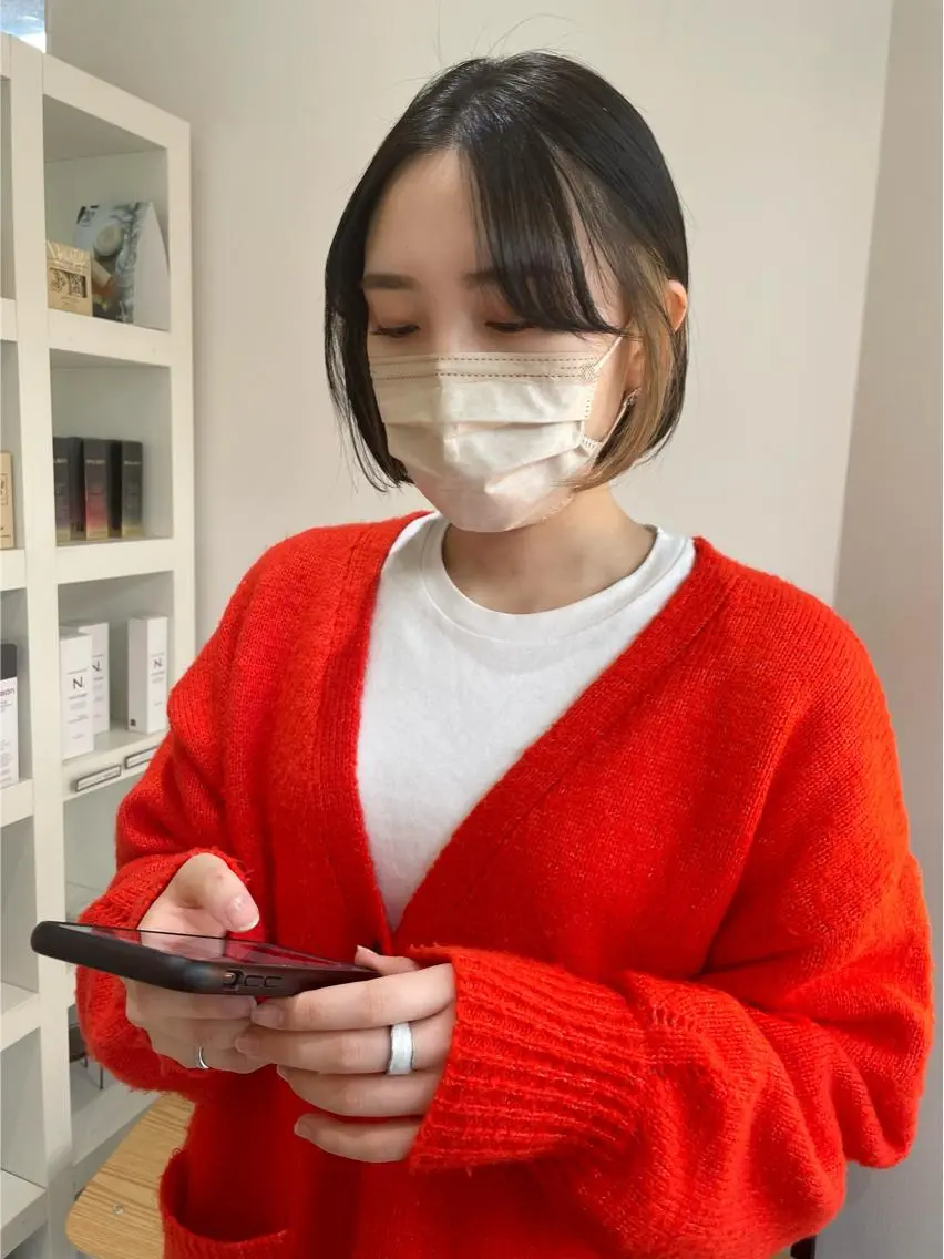 ショート カラー ベージュカラー イヤリングカラー ホワイトベージュ mir MIYUのヘアスタイル