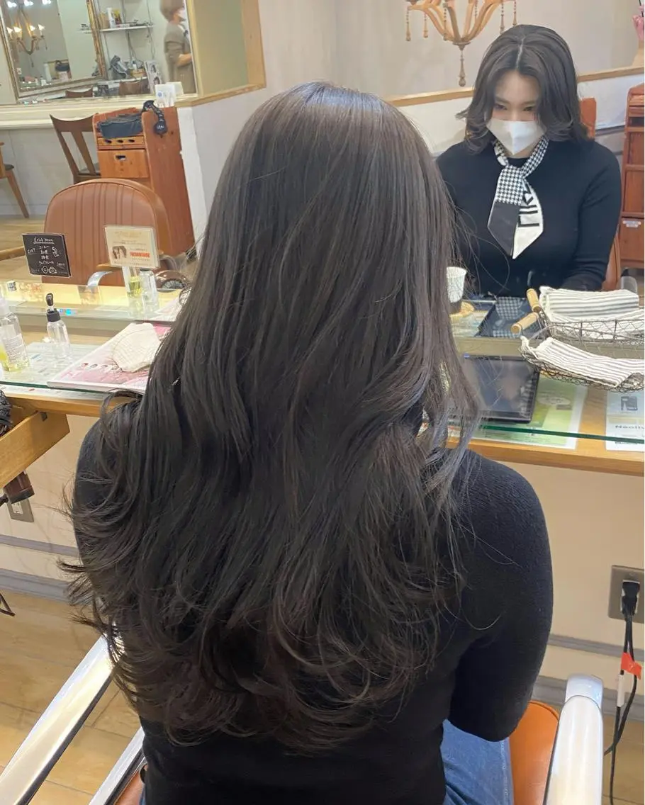 ロング カラー 黒髪 透明感カラー くびれヘア エギョモリ 顔まわりレイヤー カット ヘアカラー トリートメント 横浜/レイヤーカット /韓国ヘア/佐藤記正のヘアスタイル