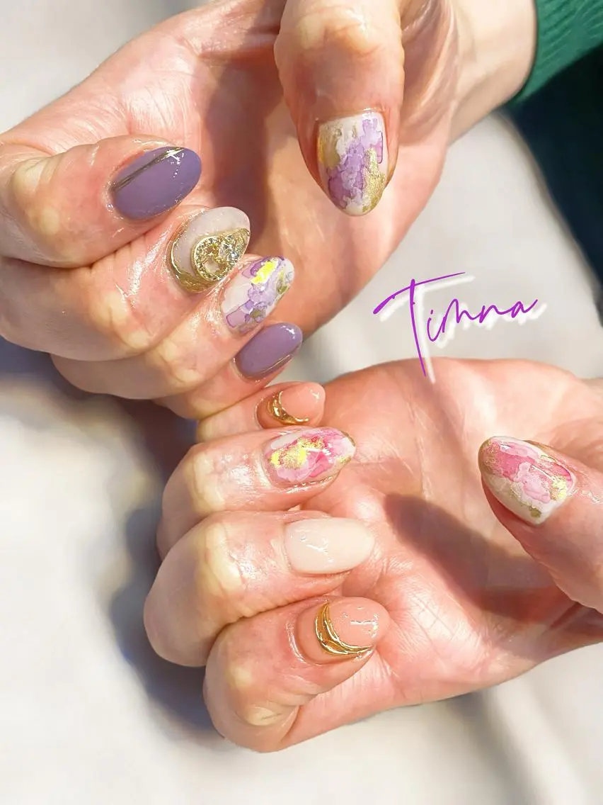 ミディアム ハンドネイル NAILSALON 🍔Timna🍟のネイルデザイン