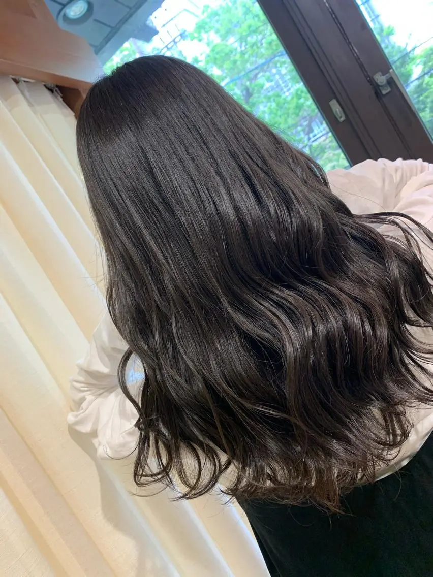 セミロング カラー ヘアカラー トリートメント ハイトーン得意😍 Lumiereのヘアスタイル