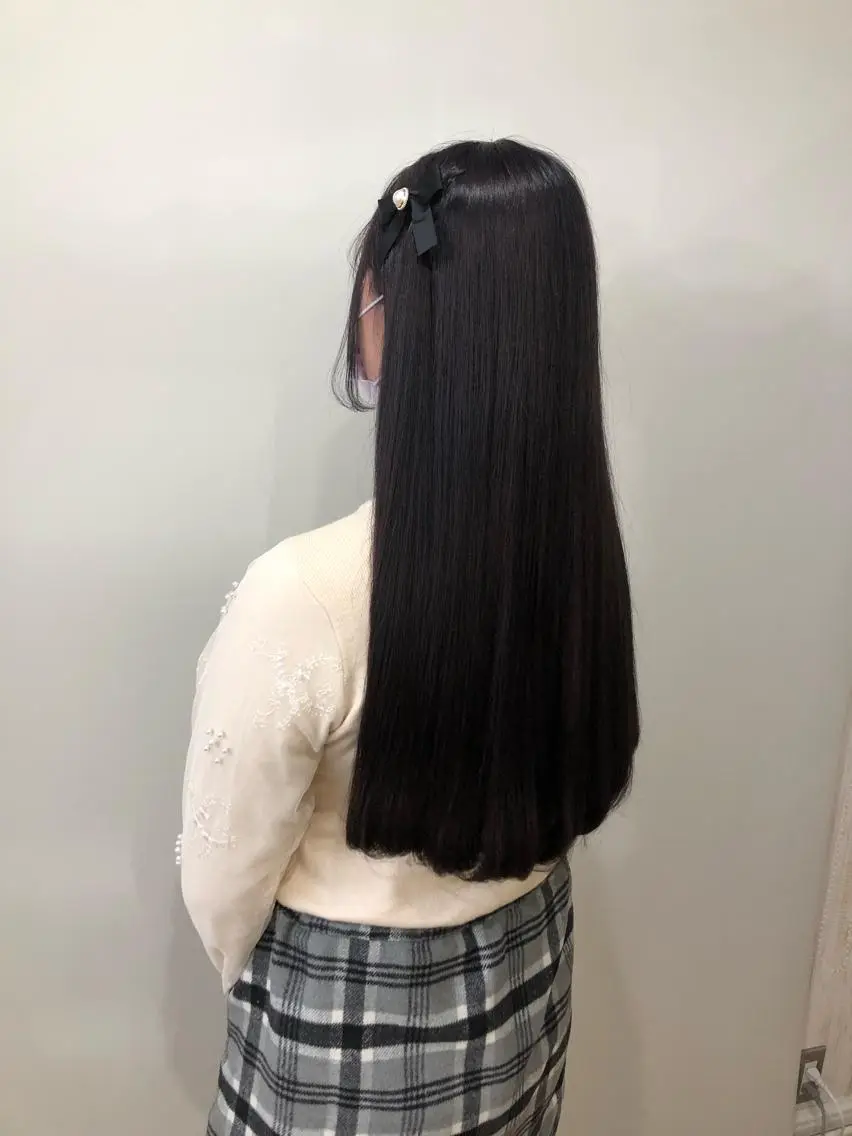 カラー white.梅田 デザインカラー🦄のヘアスタイル