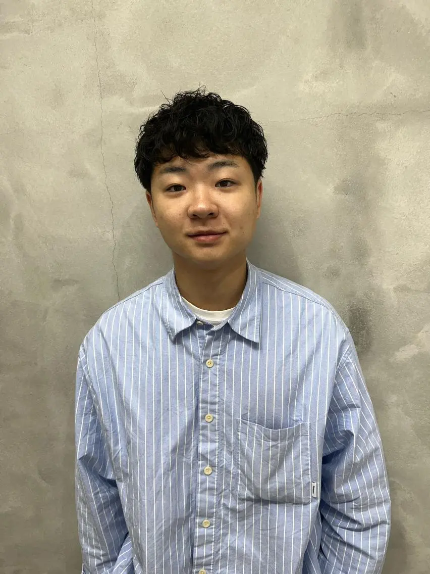 ショート パーマ メンズ メンズパーマ スパイラルパーマ 村山 豪歩のヘアスタイル