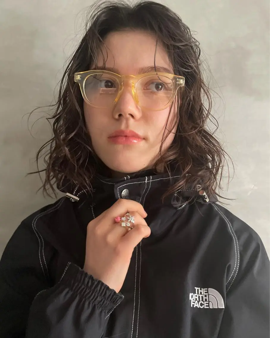 ミディアム カラー 大人girly🛋️ 🤍yukakoのヘアスタイル