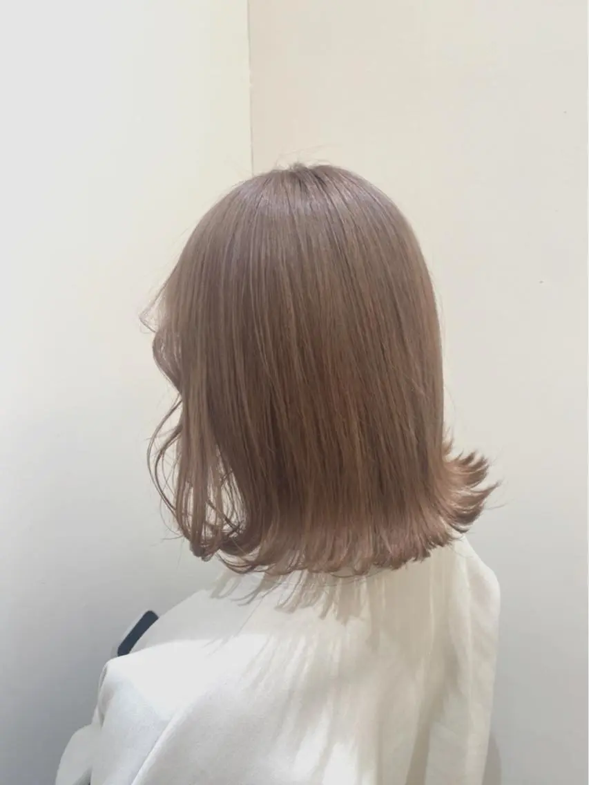 カラー ベージュカラー ミルクティーベージュ 🌿レイヤー/ブリー チ/🌿JINのヘアスタイル