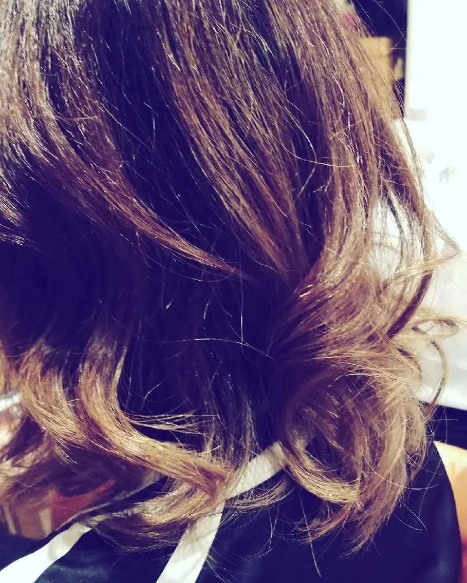 ミディアム カラー アディクシーカラー バレイヤージュ ブリーチ イルミナカラー 外国人風カラー spa hair ark 富井直美のヘアスタイル