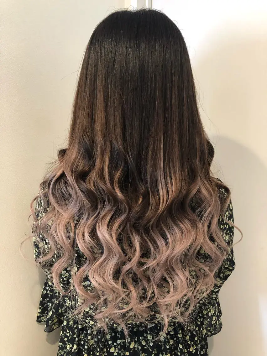 ロング カラー ヘアアレンジ マツエク・マツパ グラデーションカラー エクステ カット ヘアカラー トリートメント 🧡艶髪/エクステ 🫧🧡YUKI❄️のヘアスタイル