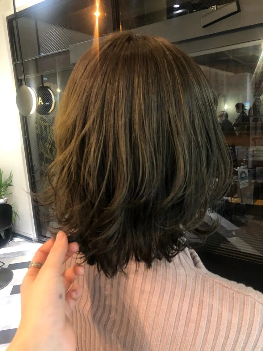 ショート カラー 貴方に似合うを見つけ ます🌱市川リョウカのヘアスタイル