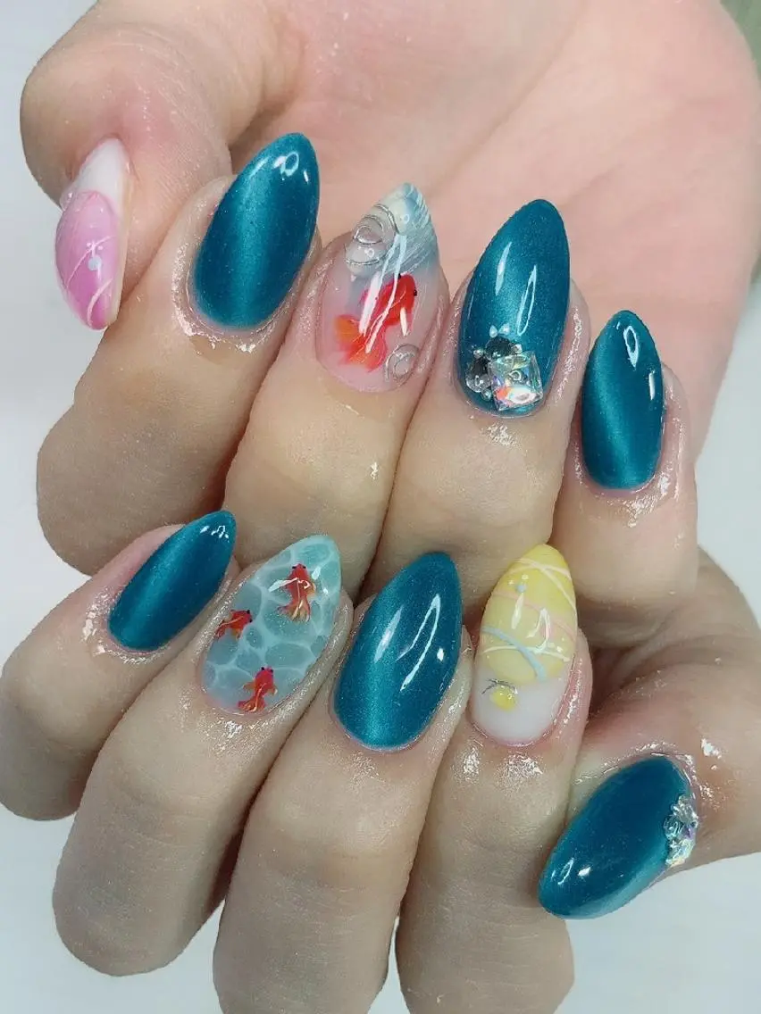 ネイル . MAKI NAILのネイルデザイン