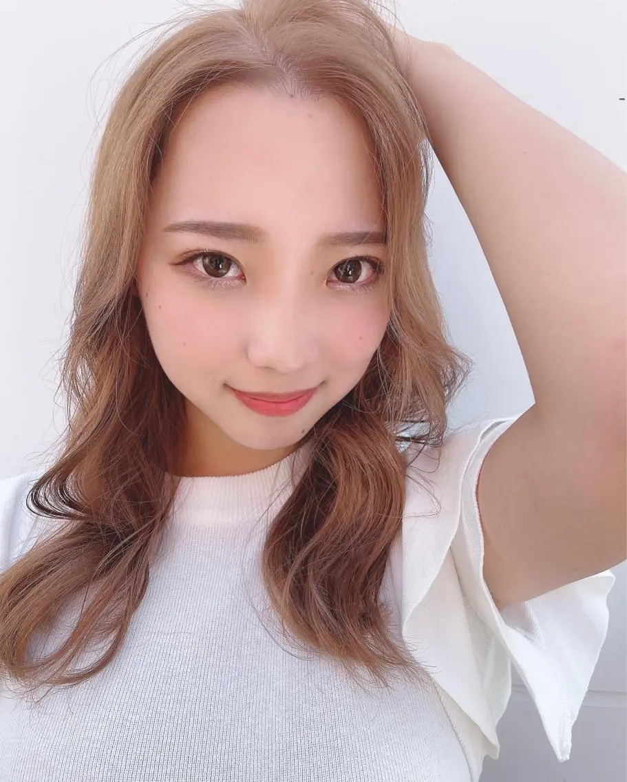 カラー ブリーチ カット ヘアカラー かずくん🦩名古屋 ハイトーン/レイヤーのヘアスタイル