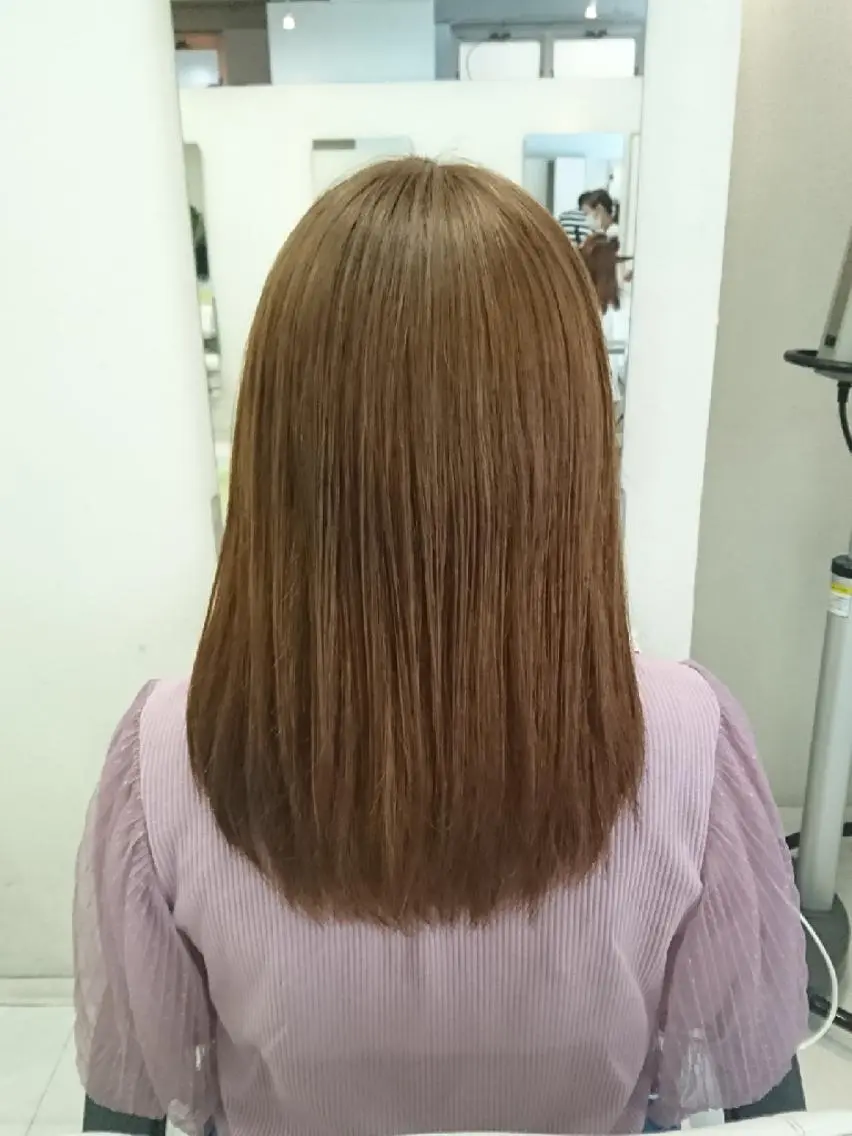 セミロング カラー nagane sayakaのヘアスタイル