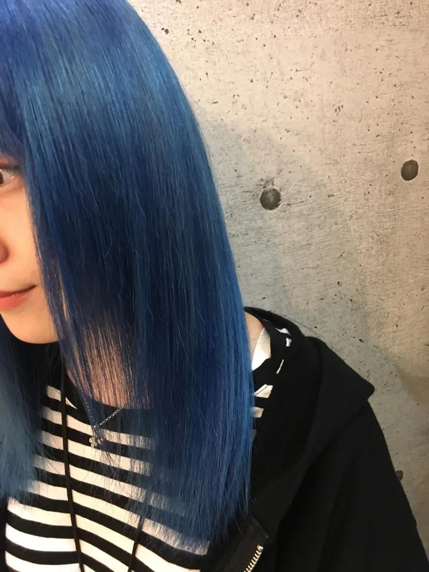 カラー Ando Raycoのヘアスタイル