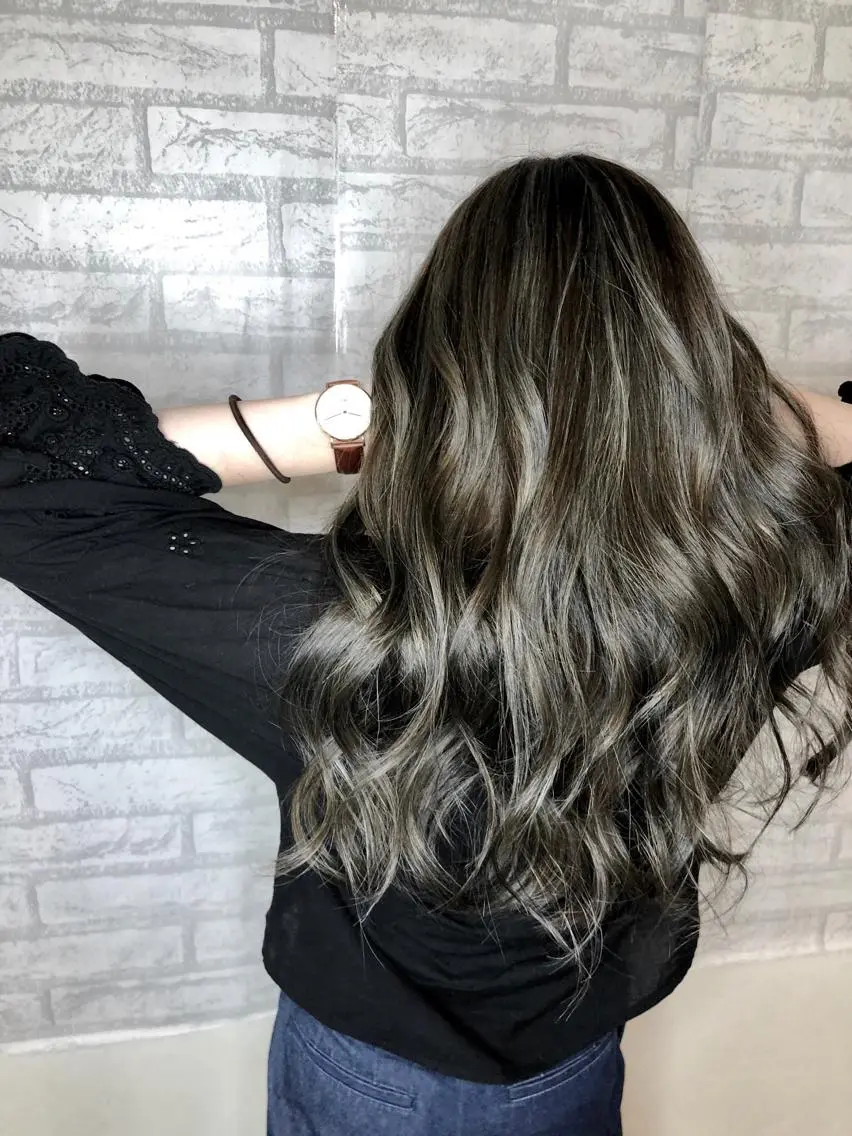 セミロング カラー ヘアアレンジ グレージュ ハイライトカラー ハイライト 美髪・艶髪特化美容師 RYOJIのヘアスタイル