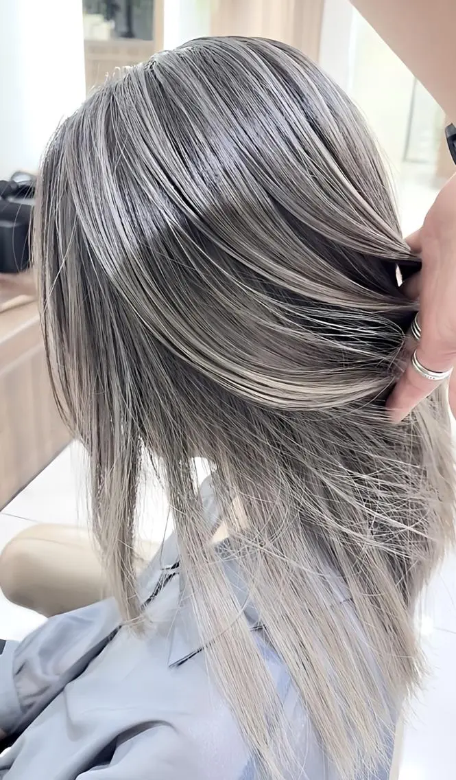 ロング カラー バレイヤージュ ハイライトカラー ハイライト レイヤーカット ヘアカラー ＡＳＨ大宮/ブリーチ 髪質改善/カラーのヘアスタイル