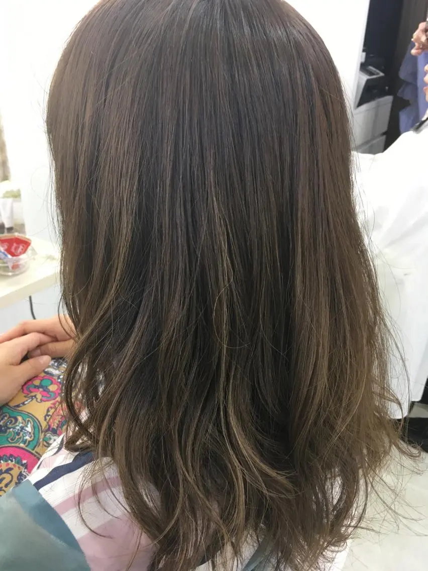 セミロング カラー ハイライトカラー ハイライト 髪質改善 中川 翔のヘアスタイル