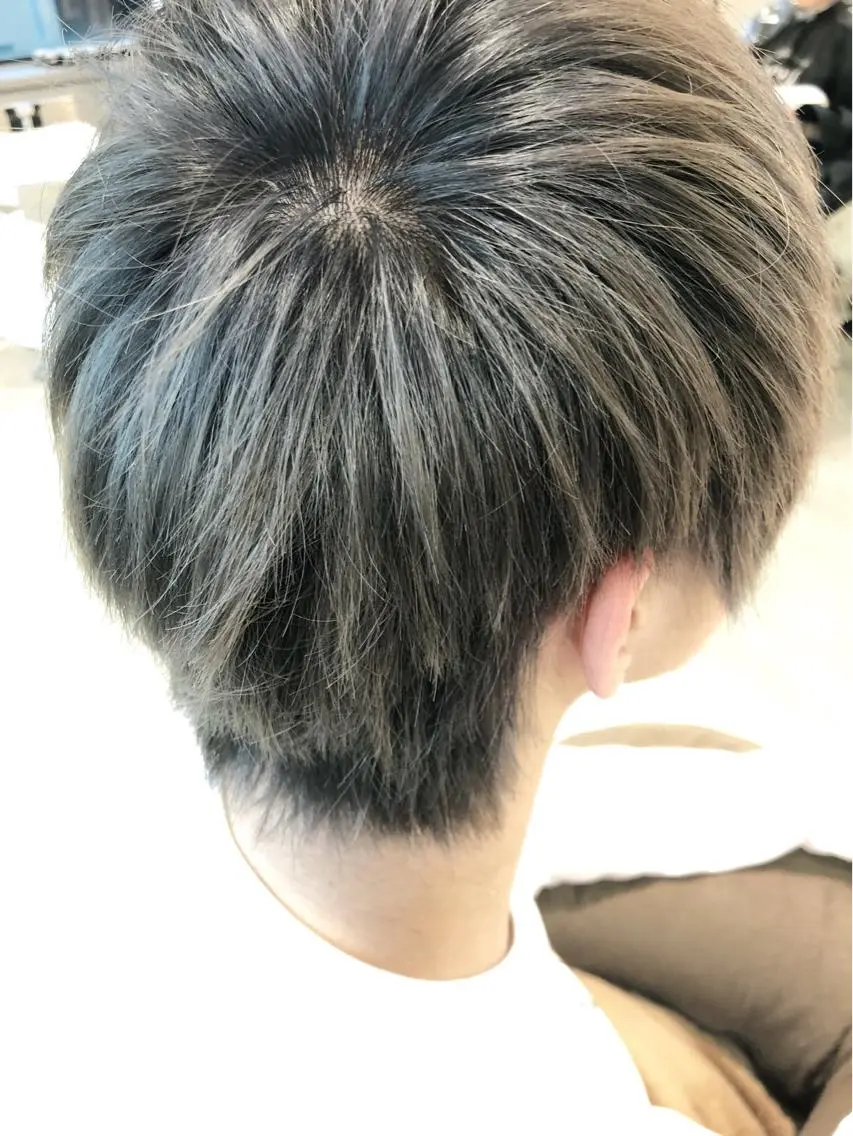 メンズ メンズブリーチ ヘアカラー トリートメント 松佐 ゆかりのヘアスタイル