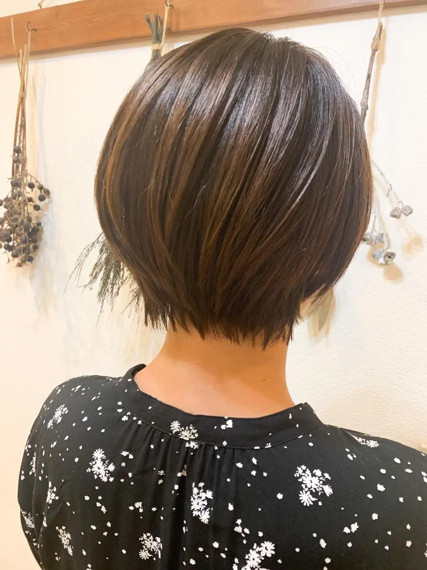 ショート ショートボブ ボブ くびれヘア ショートヘア トレンドパーマ 加藤菜月のヘアスタイル