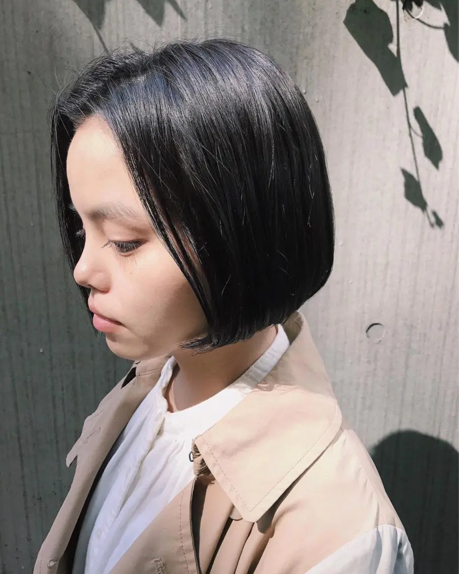ショート カラー グレージュ 松田 亮葉のヘアスタイル
